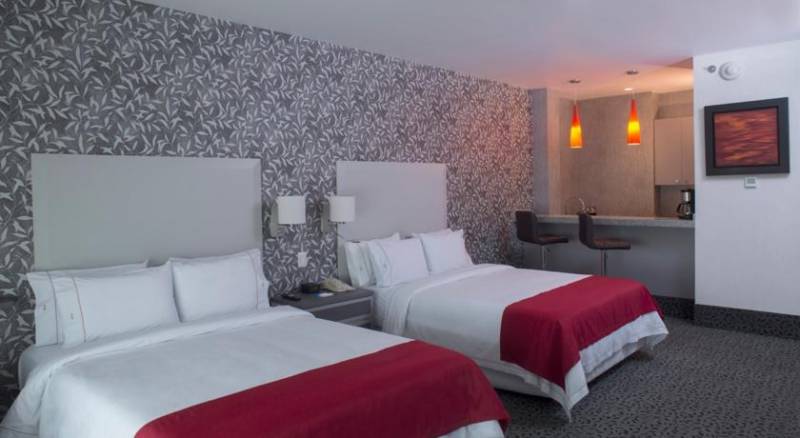 Holiday Inn Express & Suites Queretaro