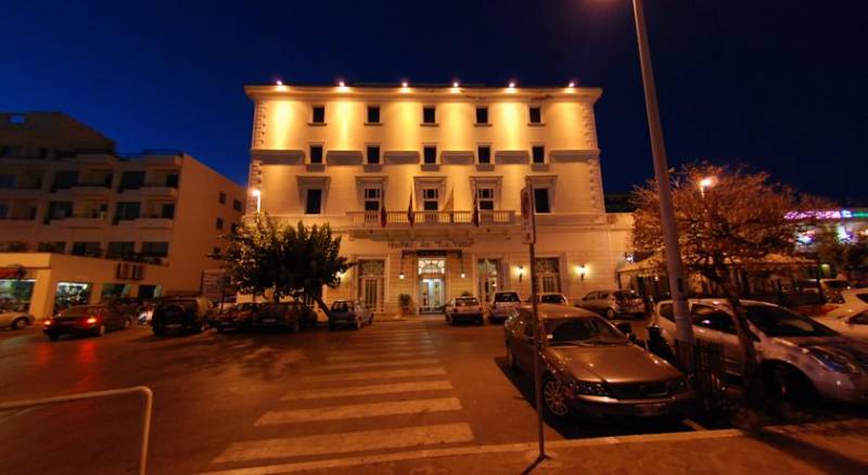 Hotel De La Ville