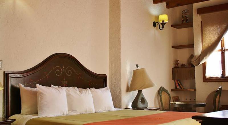 Meson de la Merced Hotel & Suites