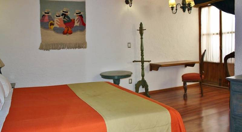 Meson de la Merced Hotel & Suites