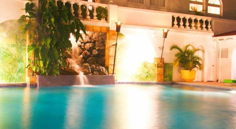 Mount Cinnamon Resort