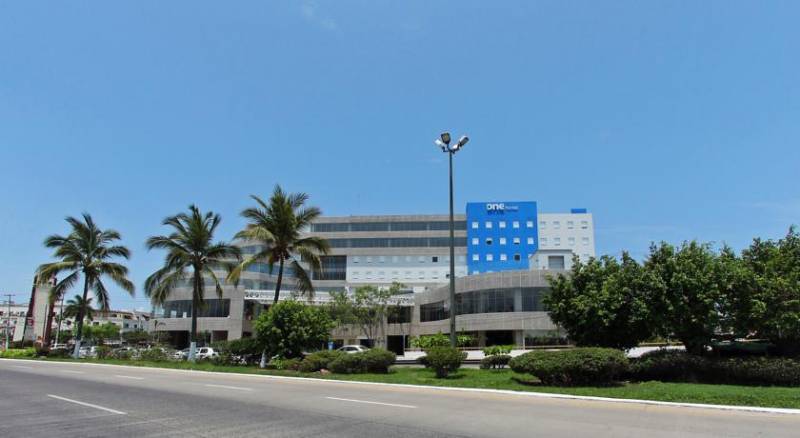 One Puerto Vallarta Aeropuerto