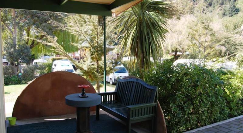 Queenstown Holiday Park & Motels Creeksyde