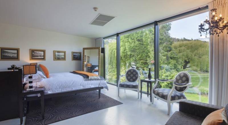 Queenstown Park Boutique Hotel