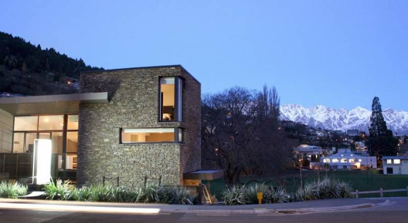 Queenstown Park Boutique Hotel