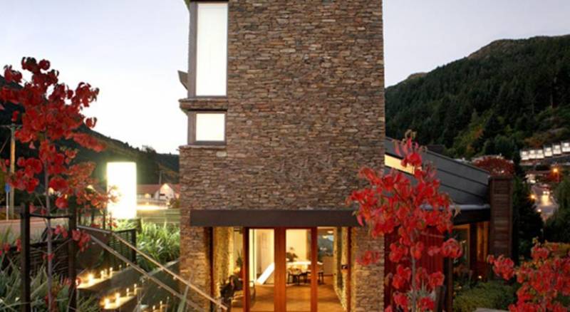 Queenstown Park Boutique Hotel