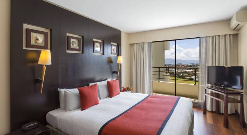 Ramada Hotel and Suites Noumea