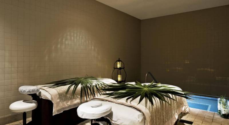 The Westin Grand Cayman Seven Mile Beach Resort & Spa