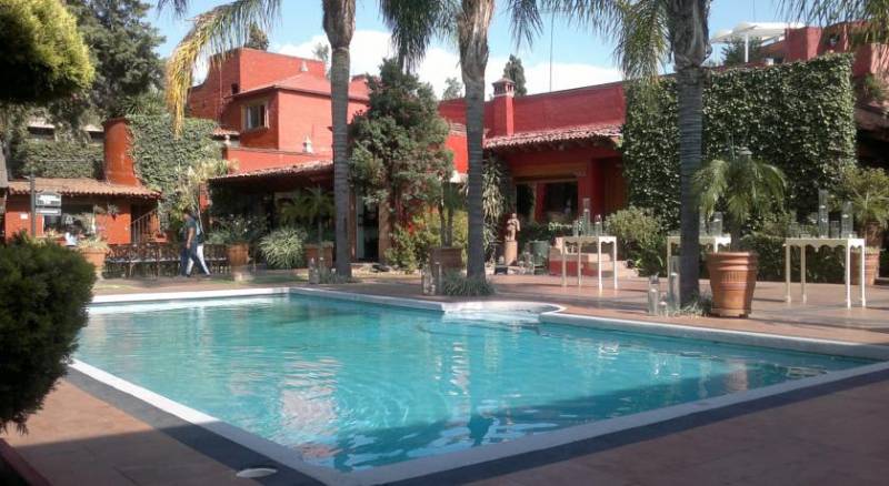 Villa San Jose Hotel & Suites