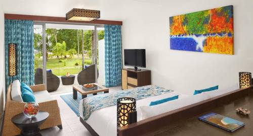 AVANI Seychelles Barbarons Resort & Spa