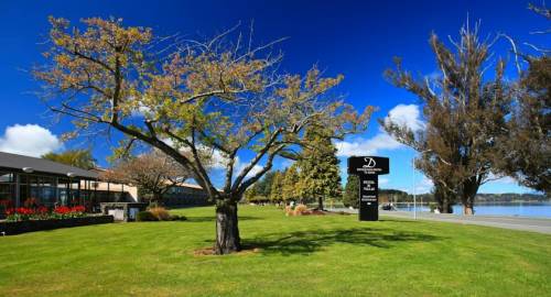 Distinction Te Anau Hotel & Villas