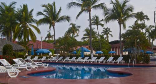 Qualton Club Ixtapa