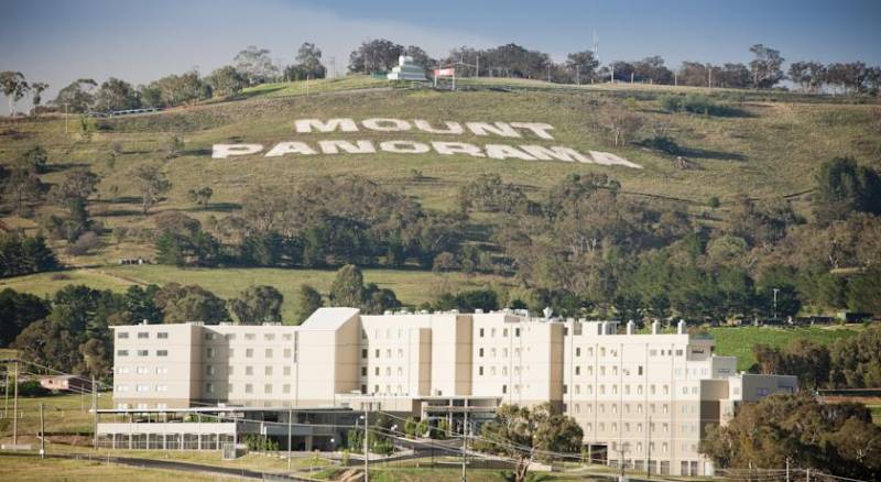 Rydges Mount Panorama Bathurst