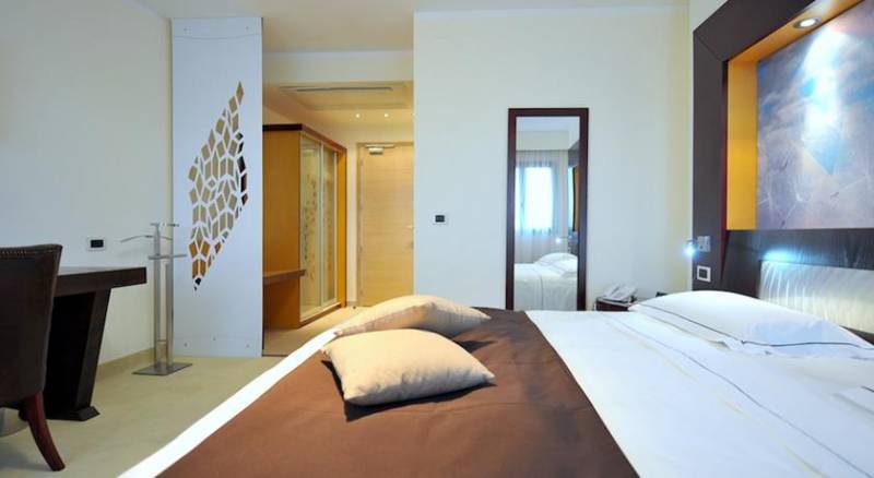 Mercure Olbia Hermaea