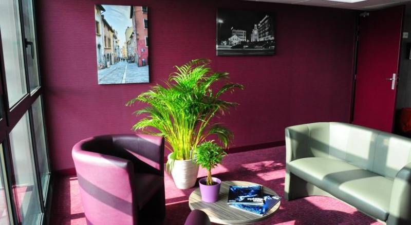 Comfort Suites Lyon Est Eurexpo