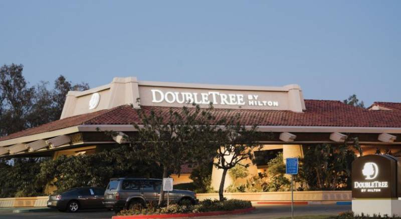 DoubleTree by Hilton Bakersfield