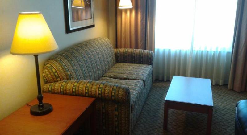 Hampton Inn and Suites Bakersfield North-Airport