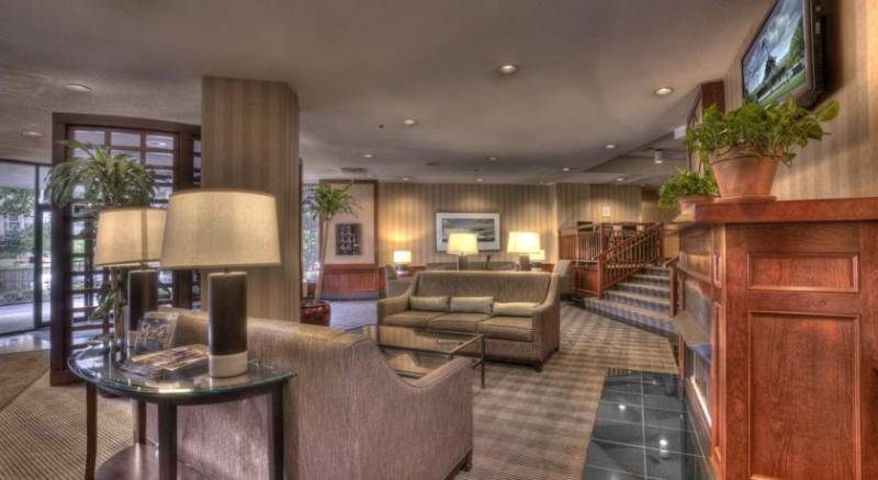 The Virginian Suites, an Ascend Collection Hotel