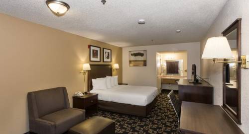 Econo Lodge Inn and Suites Bellingham