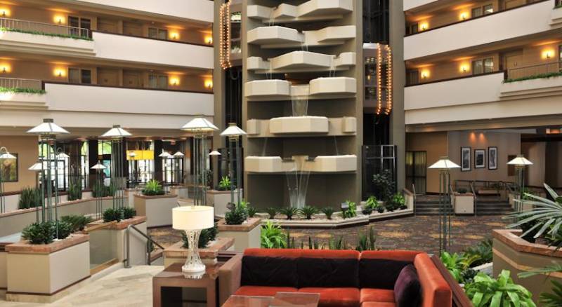 Embassy Suites Des Moines Downtown