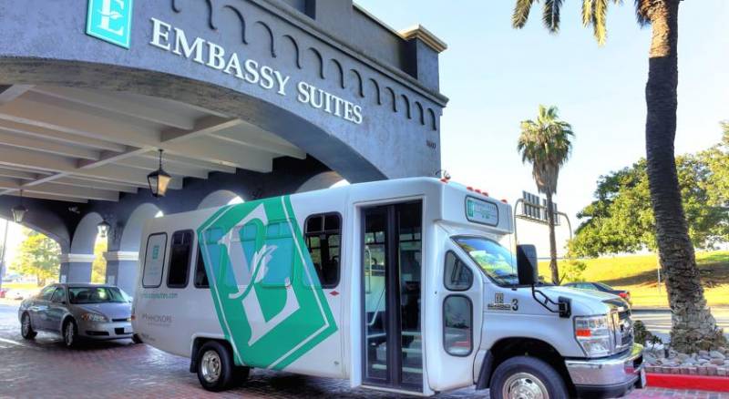 Embassy Suites Los Angeles - International Airport South