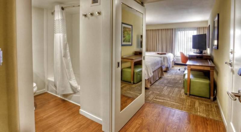 Hampton Inn and Suites Asheville-I-26