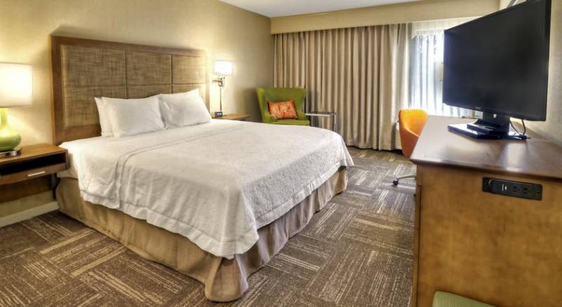 Hampton Inn and Suites Asheville-I-26