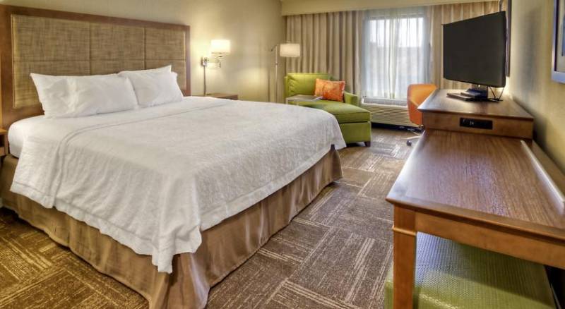 Hampton Inn and Suites Asheville-I-26