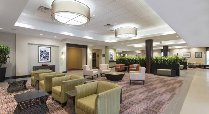 Hilton Grand Rapids Airport