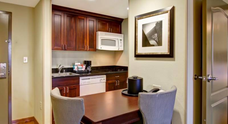 Homewood Suites by Hilton Fresno