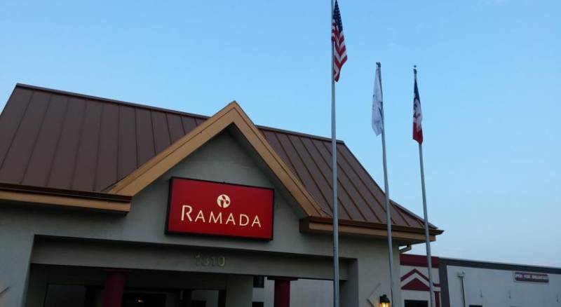 Ramada Des Moines Airport