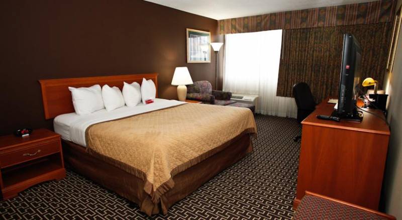 Ramada Plaza Grand Rapids