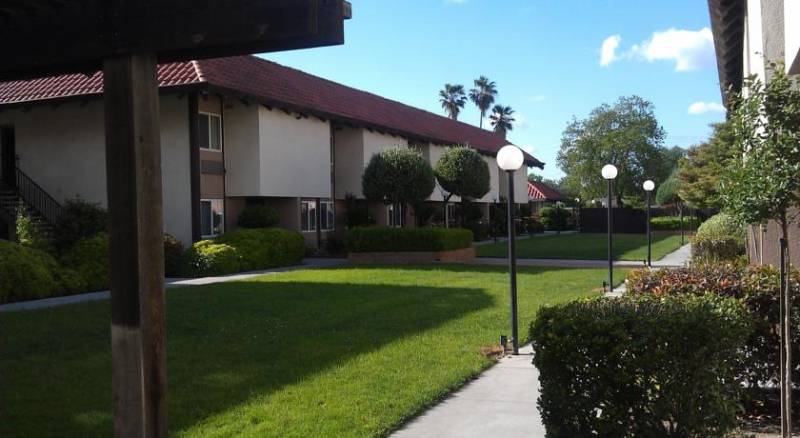 Ramada University Fresno