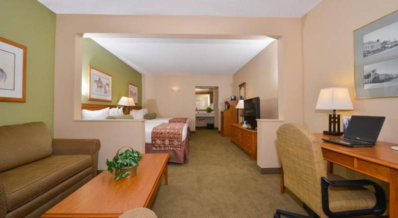 Best Western Plus King's Inn and Suites