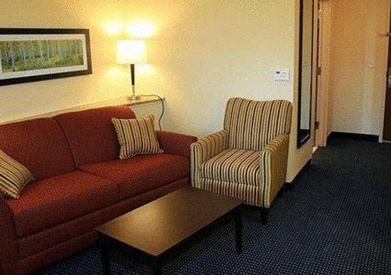 Comfort Suites Lincoln East