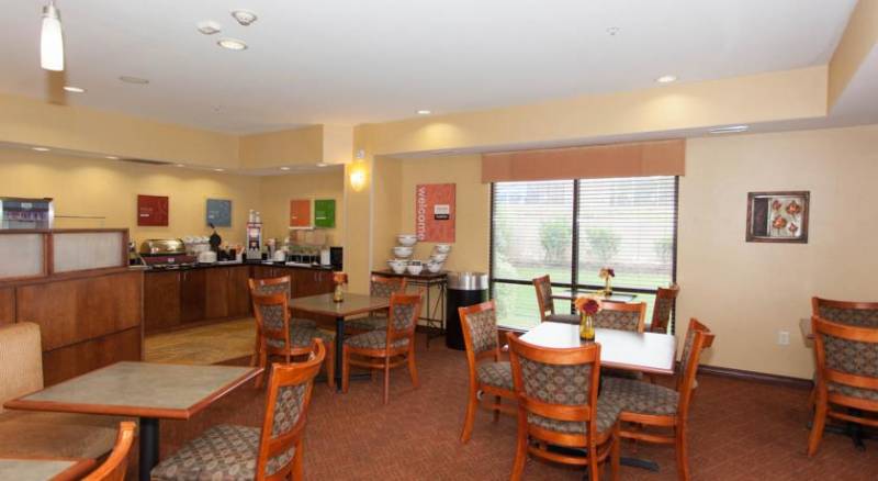 Comfort Suites Lincoln East