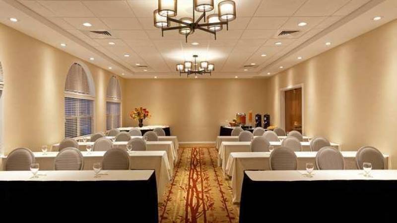 DoubleTree by Hilton Cape Cod - Hyannis