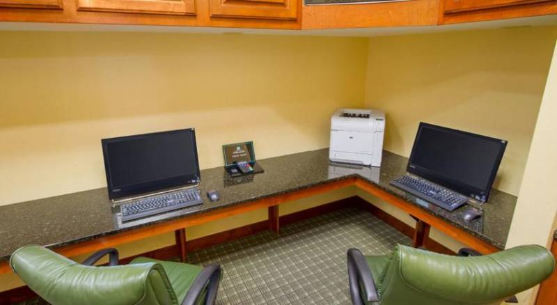 Embassy Suites Greenville Golf Resort & Conference Center