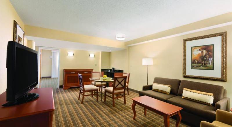 Embassy Suites Greenville Golf Resort & Conference Center