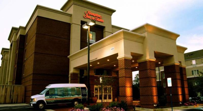 Hampton Inn & Suites Herndon-Reston