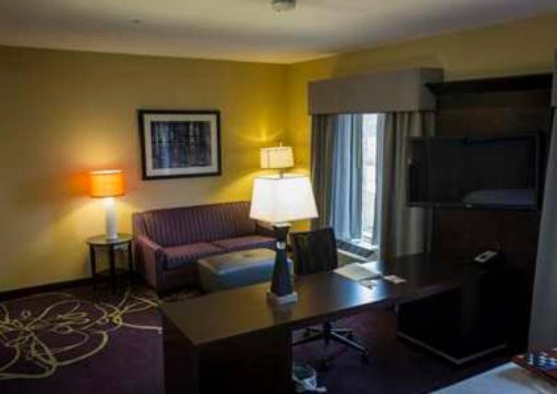 Hampton Inn & Suites Lansing West