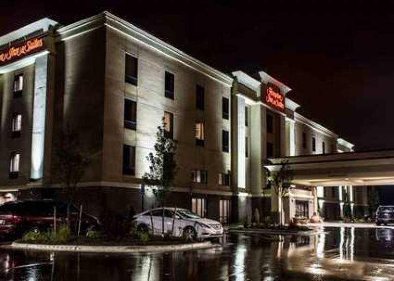 Hampton Inn & Suites Lansing West