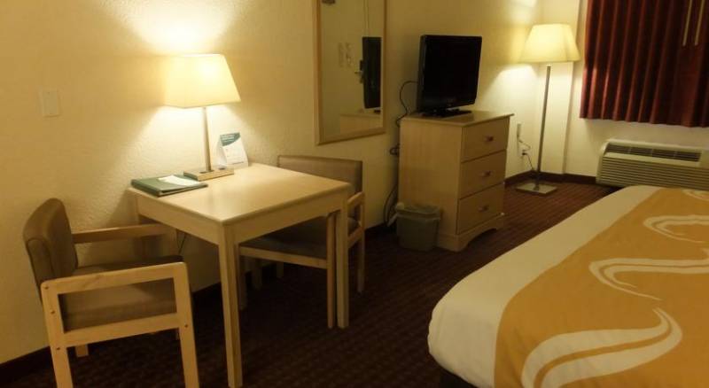 Quality Inn & Suites Lake Havasu City