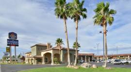 Best Western Plus A Wayfarer's Inn & Suites