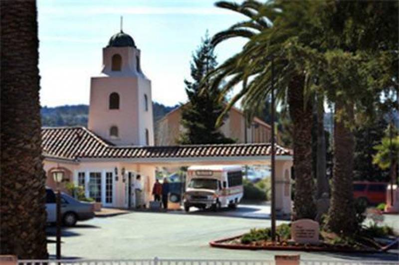 Best Western PLUS El Rancho Inn