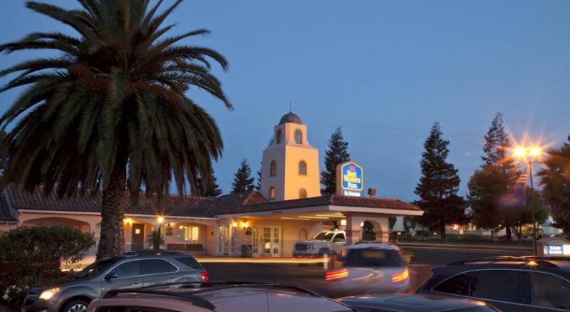 Best Western PLUS El Rancho Inn