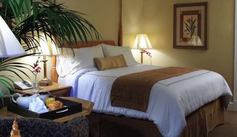 Best Western PLUS El Rancho Inn