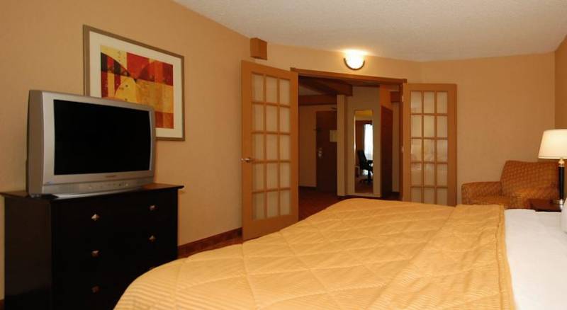 Comfort Inn & Suites Omaha