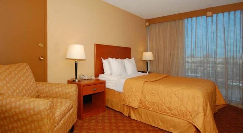 Comfort Inn & Suites Omaha