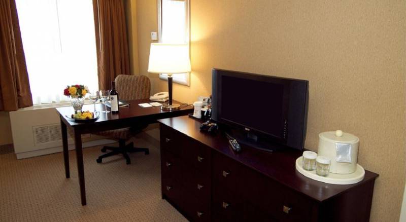 DoubleTree by Hilton Pittsburgh Airport